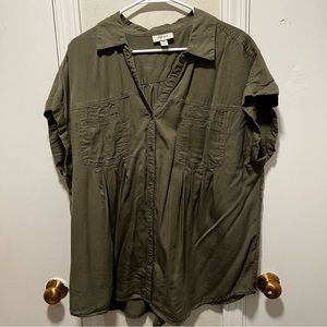 Women’s Olive Green XXL Short Sleeve Button Up